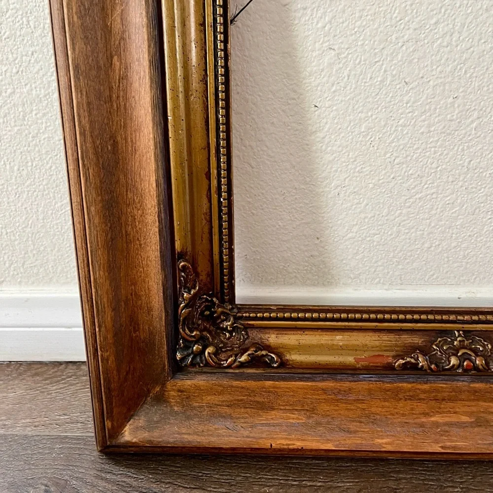 Antique-style Baroque Revival Design Goal - Toned Frame 17/18 Inches
